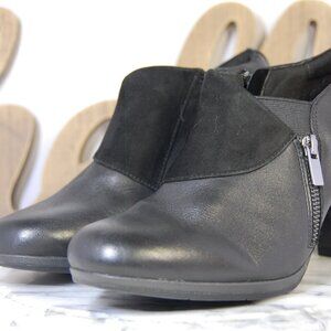 Clarks Brynn Sandra Women Black Leather Zip Ankle Boot Block Heel Size 9.5M NEW